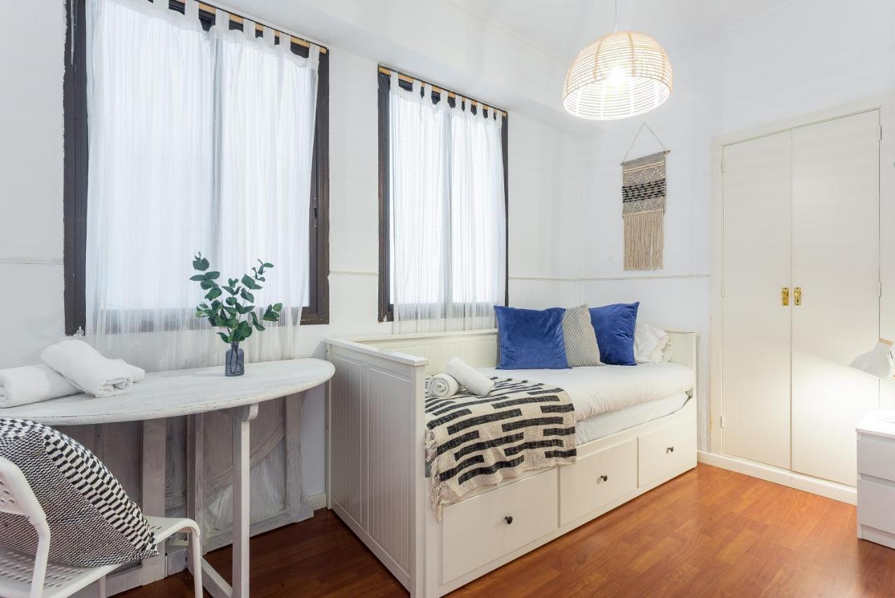 Lodging Apartments Illa Diagonal Barcelona Ngoại thất bức ảnh